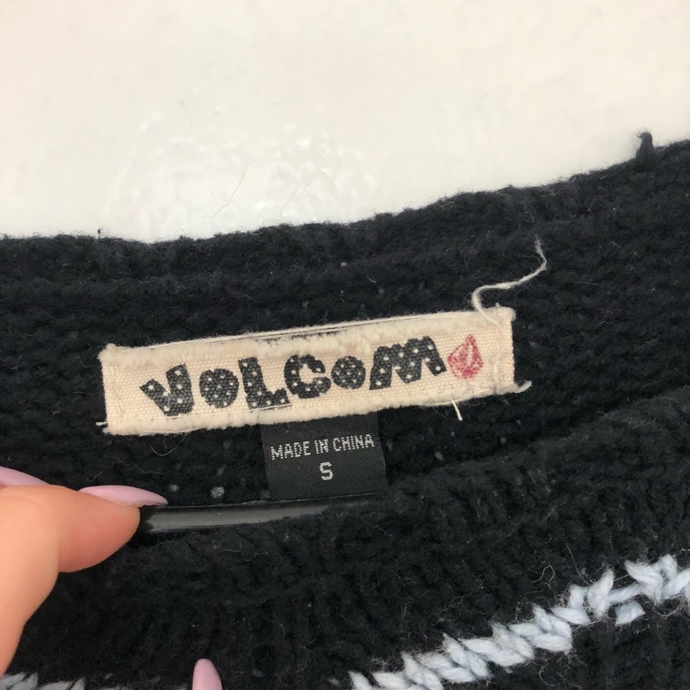 Volcom Sweater - Picture 2 of 5